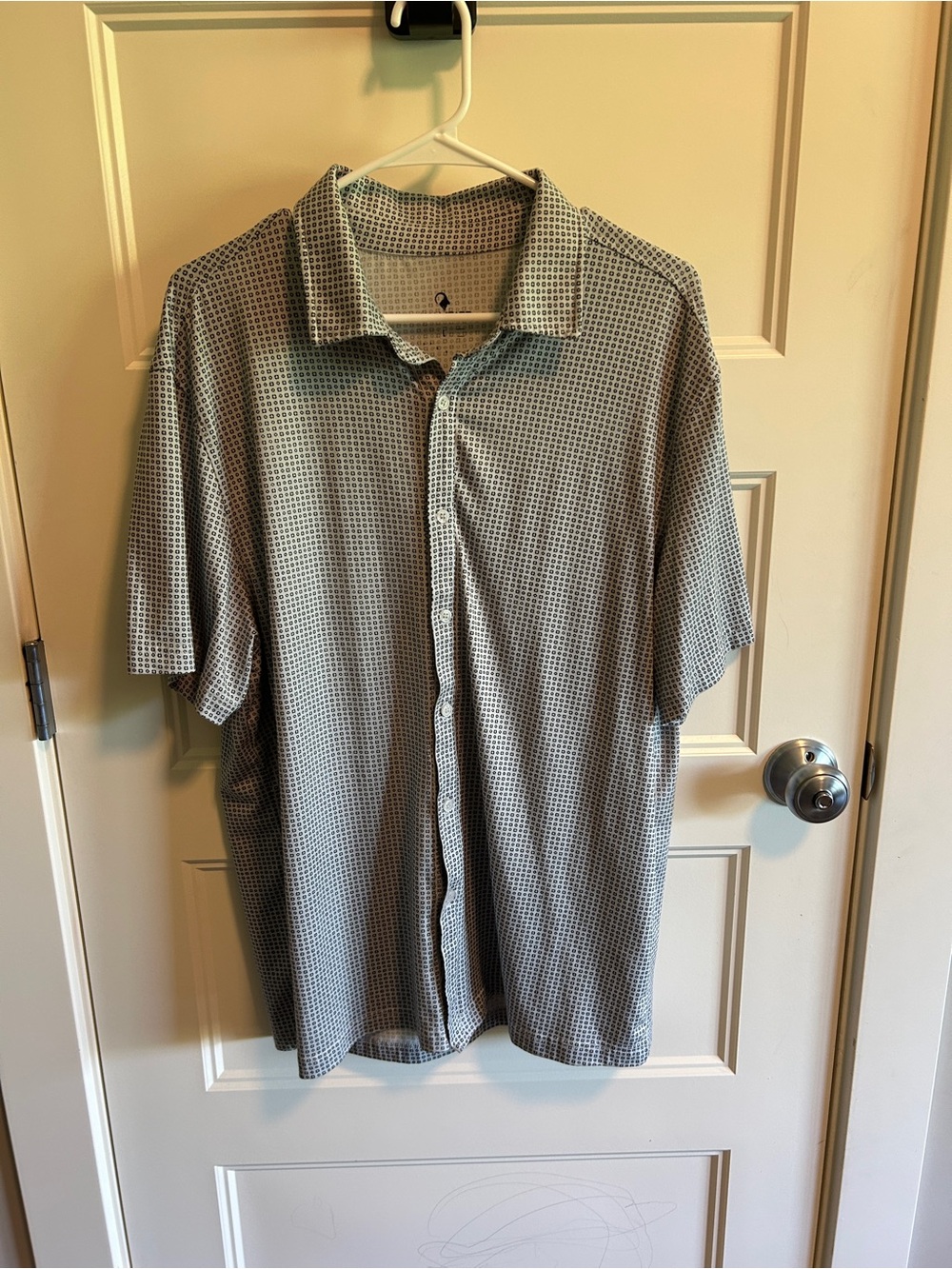 Classic Gray Short-Sleeve Button-Down Shirt